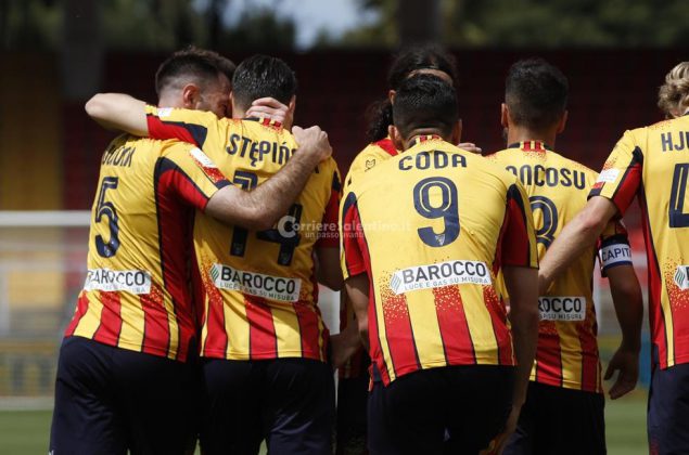 Saranno playoff, Lecce-Reggina 2-2 - Corriere Salentino