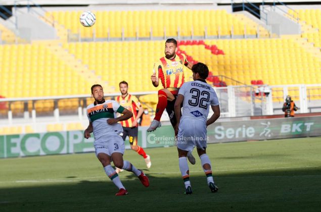 Il Lecce resta in B. 1-1 il risultato contro il Venezia - Corriere Salentino