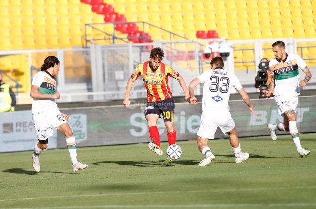 Il Lecce resta in B. 1-1 il risultato contro il Venezia - Corriere Salentino