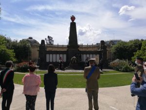 Festa del 2 giugno: in Piazza Italia per rendere onore alla Repubblica e ai nostri caduti. Medaglia d'oro all'alpino Pedone - Corriere Salentino