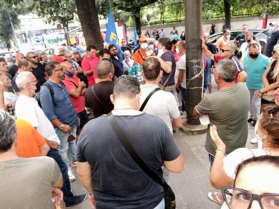 Sciopero del settore igiene ambientale contro l’articolo che moltiplica i subappalti e mette a rischio sicurezza ed efficienza - Corriere Salentino