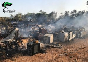 Lavori edili non autorizzati e discariche nei campi poi distrutte dal fuoco: quattro denunce nel Salento - Corriere Salentino