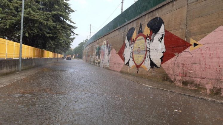 Forte maltempo si abbatte sul capoluogo: strade allagate e traffico in tilt - Corriere Salentino