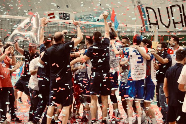 Leo Shoes Casarano, tripudio rossoazzurro per la promozione in Serie A - Corriere Salentino