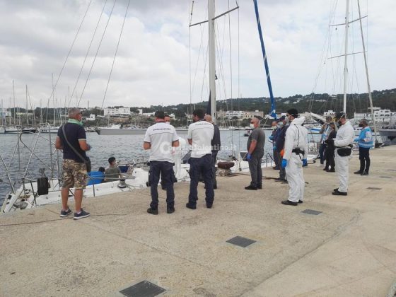 Secondo sbarco in poche ore: oltre 50 migranti intercettati al largo di Leuca. Presi i due scafisti - Corriere Salentino