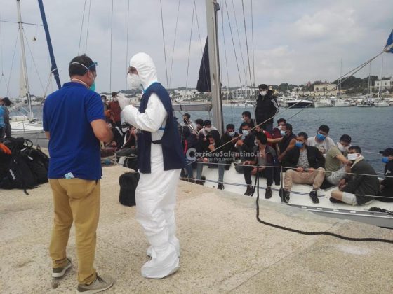 Secondo sbarco in poche ore: oltre 50 migranti intercettati al largo di Leuca. Presi i due scafisti - Corriere Salentino