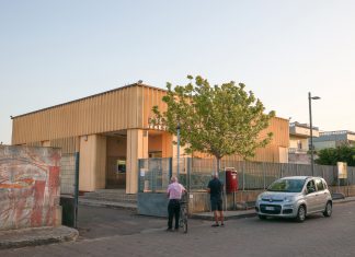 Poste di Surbo, proteste dei cittadini: anziani costretti ad attese massacranti sotto al sole. Il sindaco Trio: “Atteggiamento inaccettabile dei vertici”