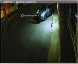 Omicidio Caramuscio: nei fotogrammi dei filmati le sequenze dell'omicidio - Corriere Salentino