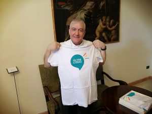 Incontro in Episcopio tra monsignor Seccia e i promotori di Oltre l'odio: l'arcivescovo sposa la missione del progetto - Corriere Salentino