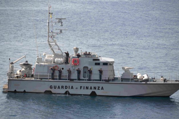 Castro: commemorati i finanzieri Salvatore De Rosa e Daniele Zoccola, medaglie d’oro al valore civile - Corriere Salentino