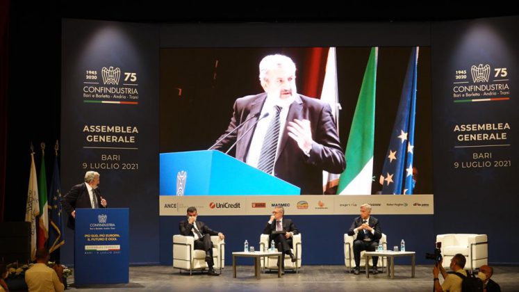 Assemblea generale Confindustria, Emiliano: “Grande riconoscimento alla Puglia dagli industriali” - Corriere Salentino