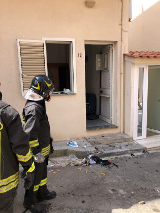 Fuga di gas dalla bombola gpl: esplosione in casa. Ustioni per bimbo di 5 anni e anziano - Corriere Salentino