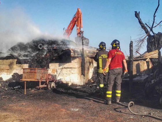 Vasto incendio in masseria: in cenere fienili e mezzi agricoli. Animali tratti in salvo - Corriere Salentino