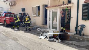 Fuga di gas dalla bombola gpl: esplosione in casa. Ustioni per bimbo di 5 anni e anziano - Corriere Salentino