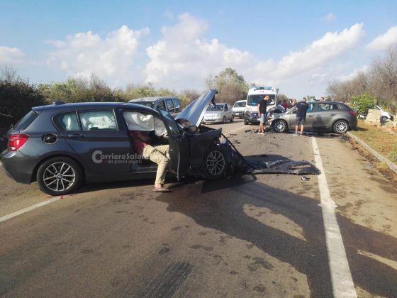 Impatto frontale tra auto alle porte del paese: due feriti in ospedale - Corriere Salentino