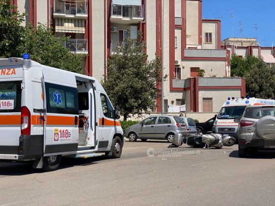 Schianto in città, 40enne resta incastrato sotto al Suv: trasportato con codice rosso al Vito Fazzi - Corriere Salentino