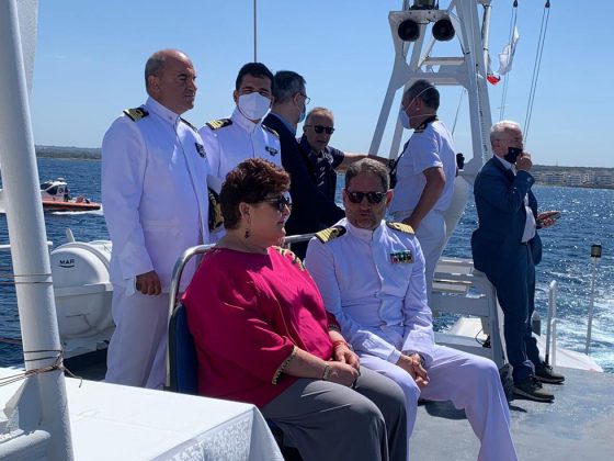 La Viceministra Teresa Bellanova in visita alla Capitaneria di Porto di Gallipoli - Corriere Salentino