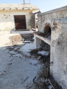 Ritorno a Beirut. Il degrado di Frigole sul Lungomare Mori un anno dopo, sempre uguale e immutabile - Corriere Salentino