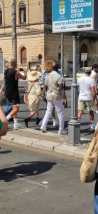 Madonna in giro per Lecce, l’arrivo in stazione filmato da pochi fortunati - Corriere Salentino