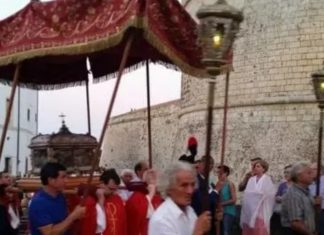La Festa dei Martiri di Otranto come riflessione sull’assedio turco. Le distanze culturali e religiose tra mondo cristiano e musulmano. Intervista al professore Spedicato
