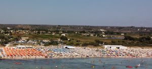 Torre San Giovanni, il Comitato di cittadini protesta: “Spiaggia libera poco fruibile, tutta occupata: il Comune intervenga” - Corriere Salentino