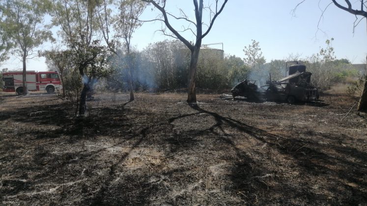 Divampano le fiamme: a fuoco alberi e macchia. Distrutto un camper - Corriere Salentino