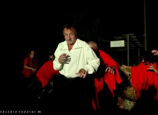 Lecce, lo spettacolo di Agostino De Angelis per i 700 anni dalla morte di Dante