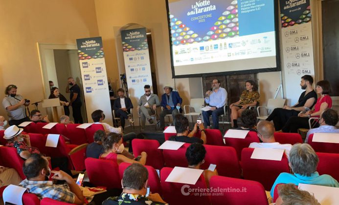 La Notte della Taranta, intreccio tradizione e innovazione. Melozzi e Madame maestri concertatori. Sul palco anche Il Volo e Al Bano. Il commosso ricordo del Maestro Durante - Corriere Salentino
