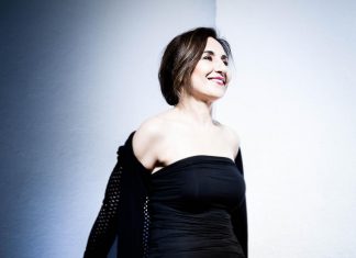 “La Notte della Taranta” a Calimera: si parte con lo spettacolo di Elena Ledda poi Tony Esposito con “Viaggio Mediterraneo”