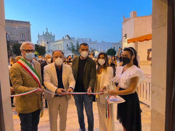 Il taglio del nastro della 49° edizione della Mostra Mercato della Ceramica Artigianale: un viaggio nella tradizione attraverso le vie del borgo di Cutrofiano - Corriere Salentino