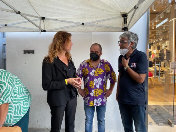 La ministra Stefani nel Salento: gli incontri con le associazioni, la raccolta firme leghista e l’abbraccio con Mellone e Marti - Corriere Salentino