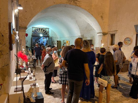 Il taglio del nastro della 49° edizione della Mostra Mercato della Ceramica Artigianale: un viaggio nella tradizione attraverso le vie del borgo di Cutrofiano - Corriere Salentino