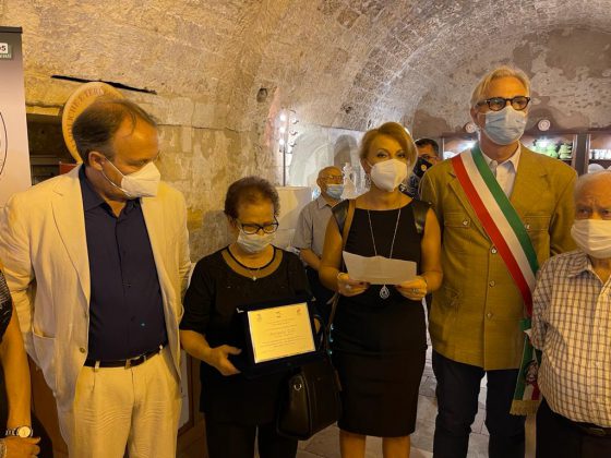 Il taglio del nastro della 49° edizione della Mostra Mercato della Ceramica Artigianale: un viaggio nella tradizione attraverso le vie del borgo di Cutrofiano - Corriere Salentino