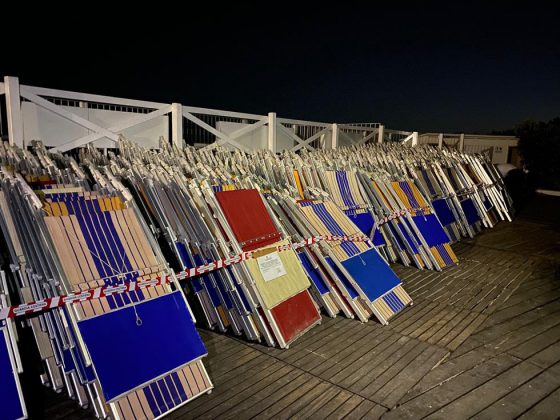 Spiaggia pubblica occupata abusivamente con ombrelloni e lettini a pagamento: liberati 4.500 mq agli Alimini - Corriere Salentino