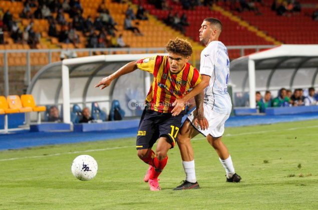 Brodino al Via del Mare, pareggio tra Lecce e Como - Corriere Salentino