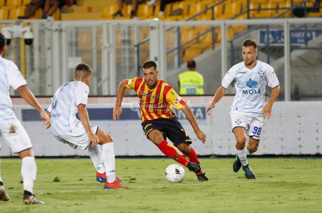 Brodino al Via del Mare, pareggio tra Lecce e Como - Corriere Salentino