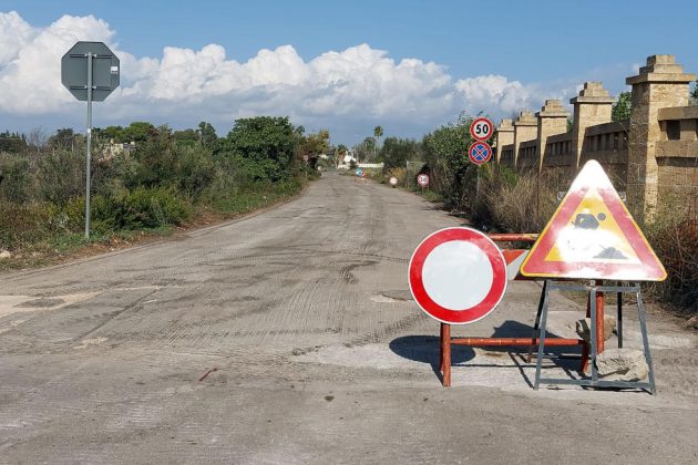 Gallipoli, partono i nuovi lavori sulle strade comunali. Minerva: "Asfaltiamo pettegolezzi e maldicenze, lasciamo parlare i fatti” - Corriere Salentino