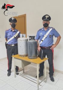 Scorge il ladro in casa e allerta il 112, inutile il tentativo di nascondersi in uno sgabuzzino: arrestato 29enne - Corriere Salentino