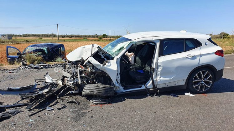 Tremendo frontale tra due auto: sette feriti, tra cui tre bambini. Grave uno dei due conducenti - Corriere Salentino