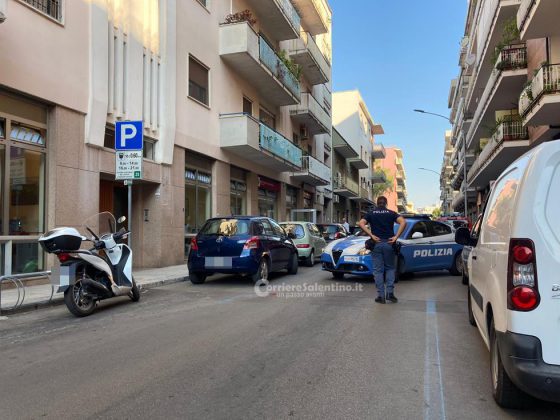 Alle fiamme un gruppo di continuità, il fumo invade la banca: evacuati i dipendenti - Corriere Salentino