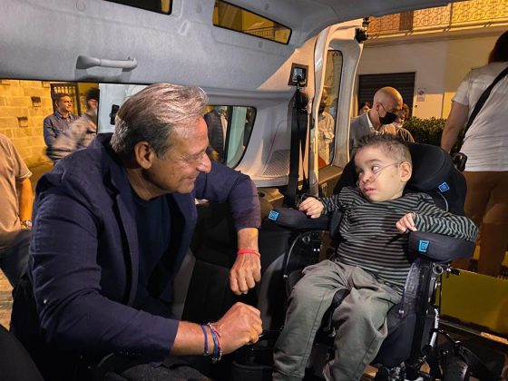 Cuore Amico a Galatone: ecco l'auto attrezzata per il piccolo Joele - Corriere Salentino