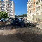 Notte "rovente" nella zona 167, incendio distrugge la Mercedes di un parente di "Gianni Coda" - Corriere Salentino