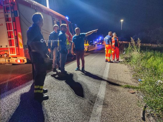 Ancora sangue sulle strade: ragazza perde il controllo della moto e sbatte contro auto, muore 37enne - Corriere Salentino