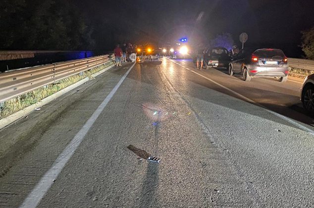 Sbalzati dalla moto dopo lo schianto contro un’auto: marito e moglie in ospedale con “codice rosso” - Corriere Salentino