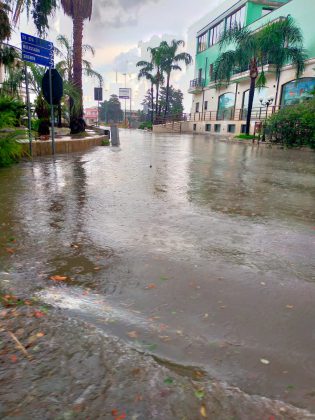 Gli acquazzoni di settembre mandano in tilt le strade. Parata: “Racale affonda” - Corriere Salentino