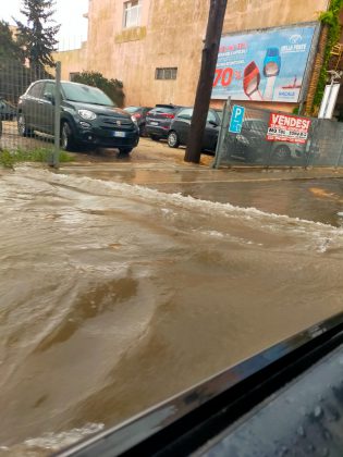Gli acquazzoni di settembre mandano in tilt le strade. Parata: “Racale affonda” - Corriere Salentino