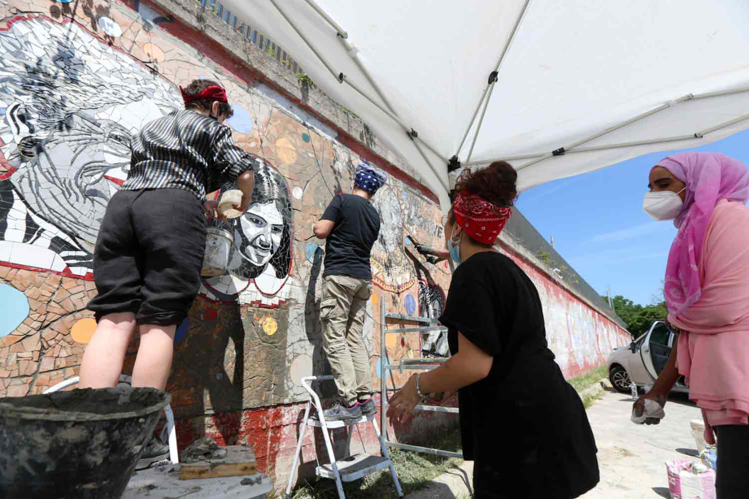 "Donne per le donne", inaugurato a Lecce il nuovo mosaico dell'associazione culturale Open Art Lab - Corriere Salentino