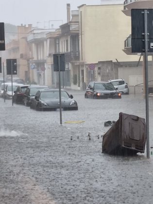 Violenta ondata di maltempo si abbatte sul Salento. Nardò la più colpita: strade allagate e danni - Corriere Salentino