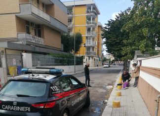 Anziana scivola sul marciapiede e rimane ferita: “salvata” da un equipaggio carabinieri di passaggio ora è ricoverata