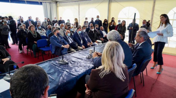 Emiliano e Delli Noci a Brindisi all'inaugurazione del Salone Nautico di Puglia - Corriere Salentino